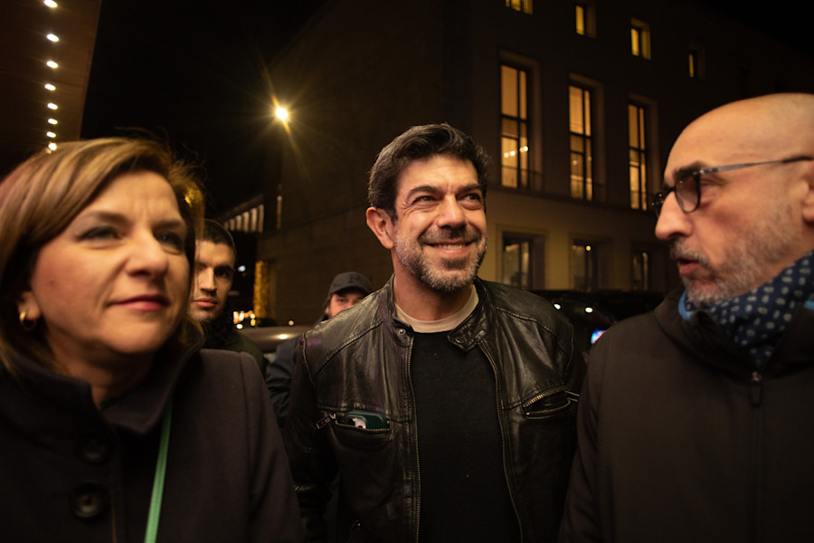 Pierfrancesco Favino all'uscita dell'Eurcine per presentare la sua ultima impresa "L'ultime notte di Amore" di Andrea Di Stefano (2023)