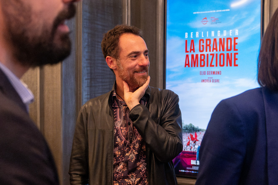 Elio Germano in occasione dell'anteprima di Berlinguer, la grande ambizione al 4 Fontane di Roma